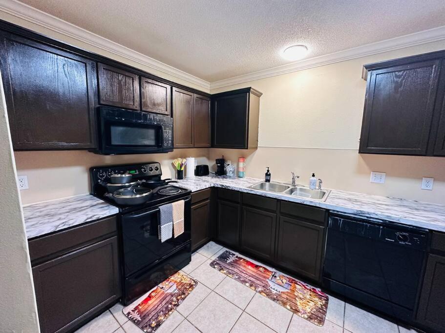 Lubbock Haven 3Beds, 3 Baths Apartment Ngoại thất bức ảnh